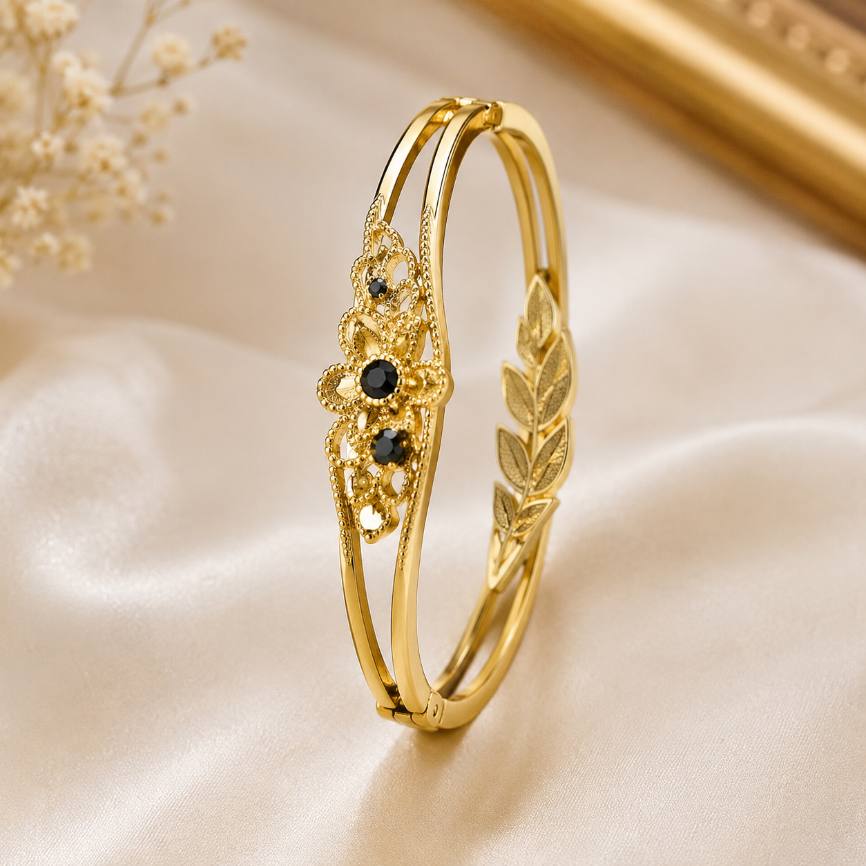 VS-3 - Golden Leaf Design Bracelet