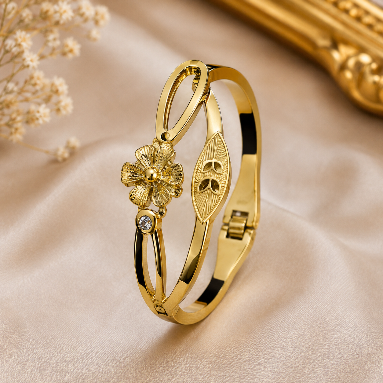 VS-5 - Golden Floral Leaf Bracelet
