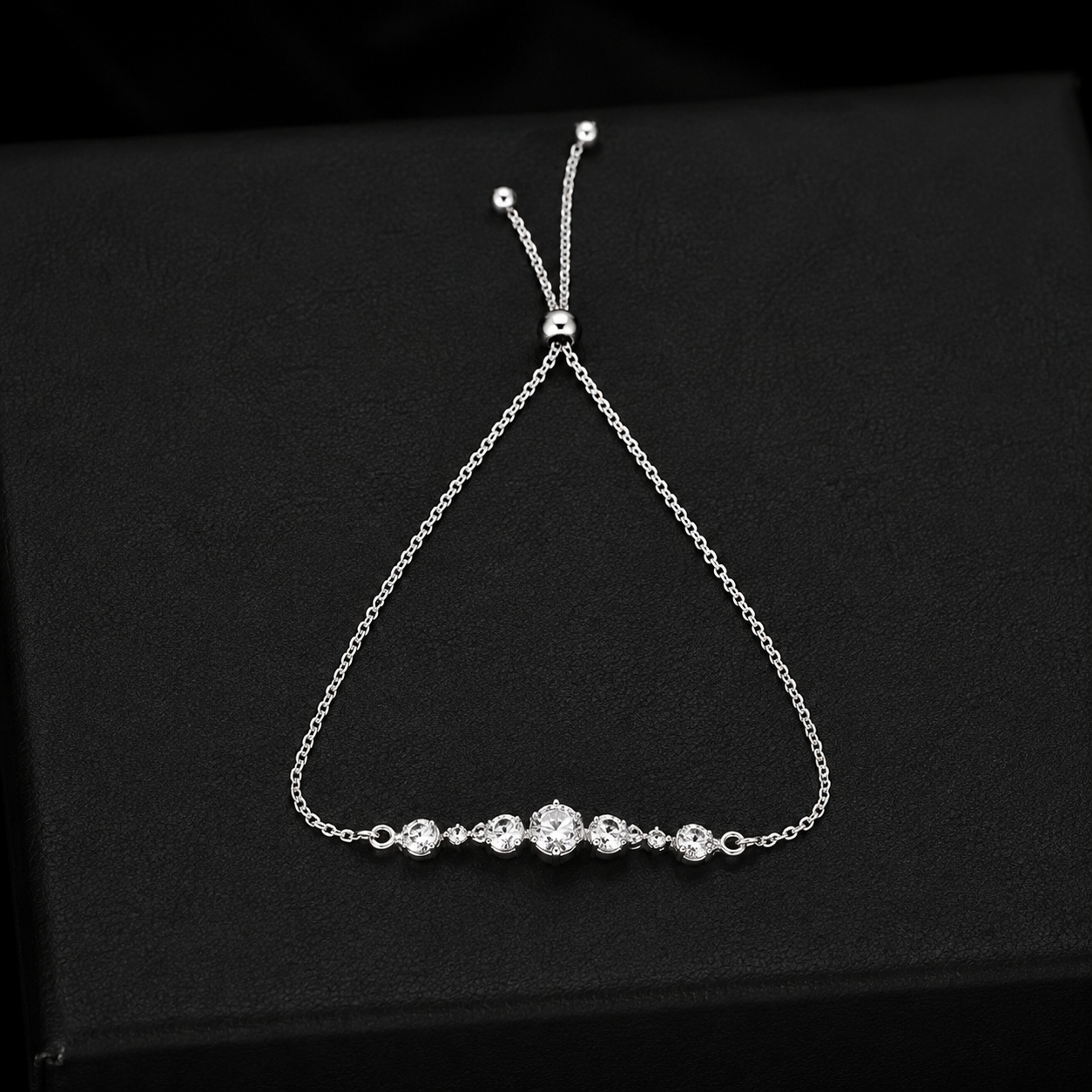 vs-23 Silver Crystal Chain Bracelet