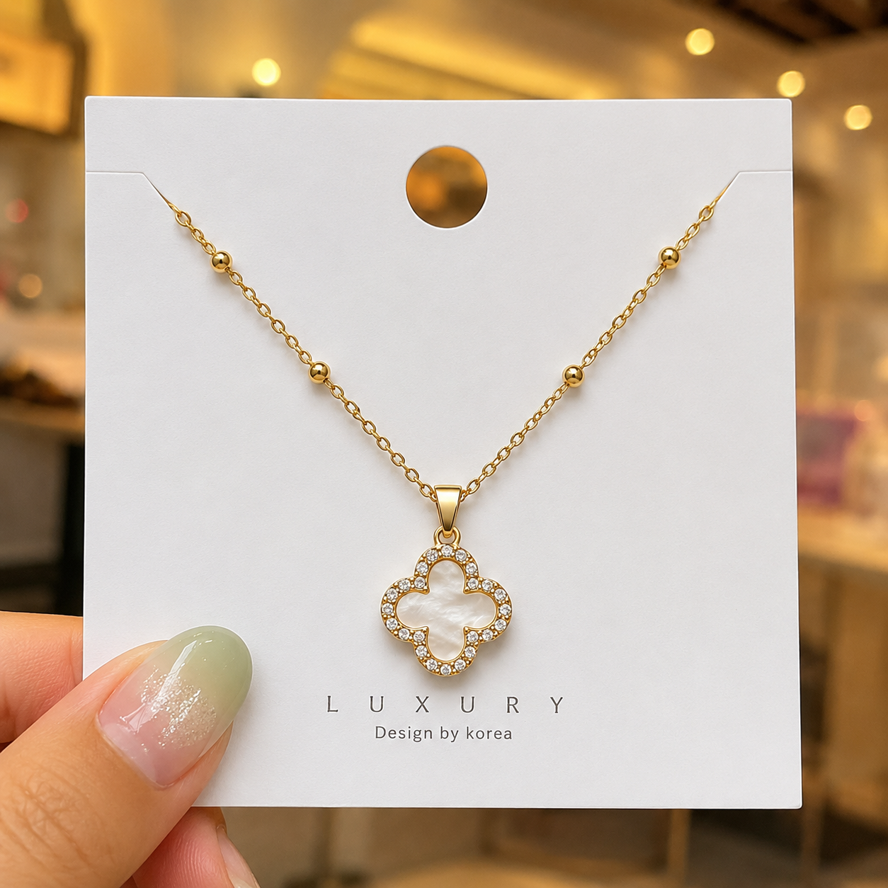 vs42 Golden Clover Pearl Crystal Necklace